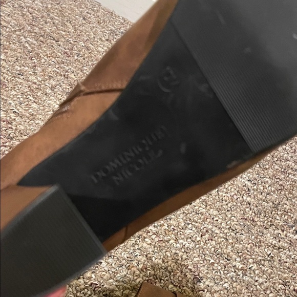 Womens New Dominique Nicole Brown Ankle Heeled Booties - Picture 6 of 7